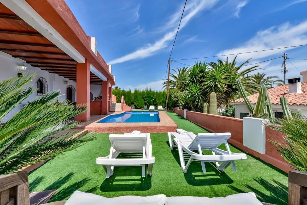 Villas Guzman - Mouna Calp Exterior foto